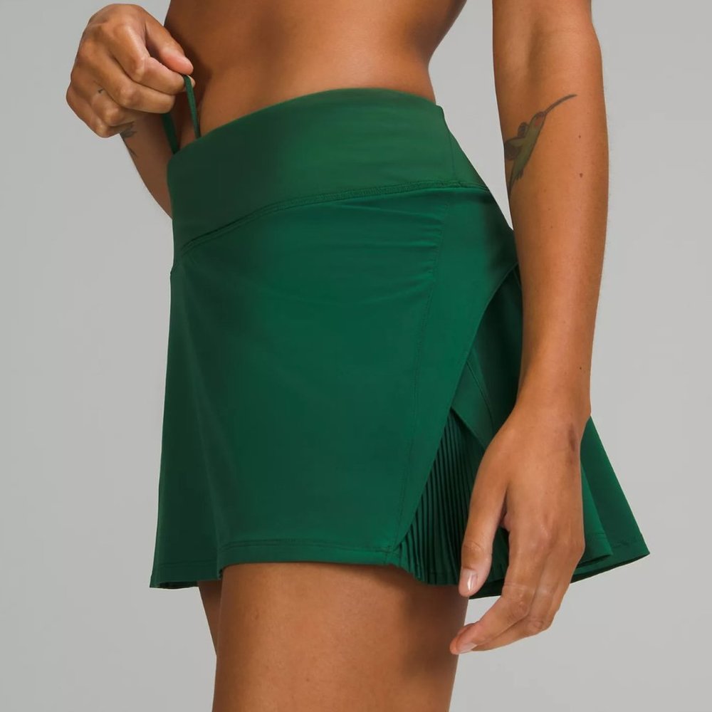 NWT lululemon Play Off The Pleats Skirt - Everglade Green